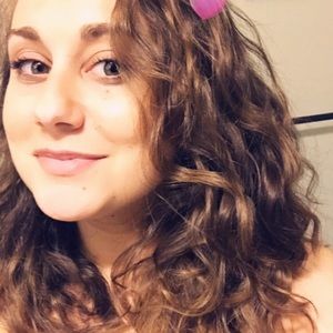 Meet your Posher, Carolyn